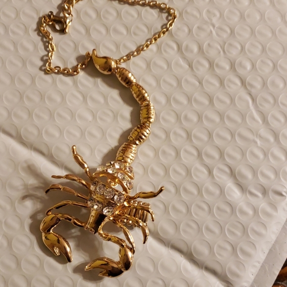 New Women Light Rose Gold Scorpion Wrist Bracelet - Picture 2 of 5